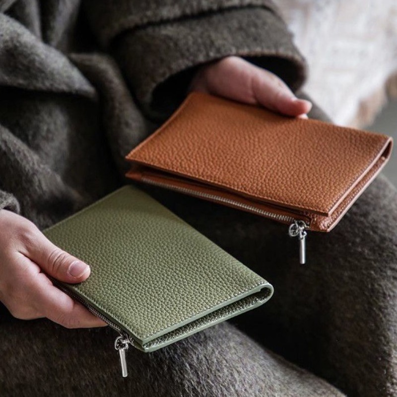 Card Top Loader - Dompet Paspor Kulit Anti Air, Tempat